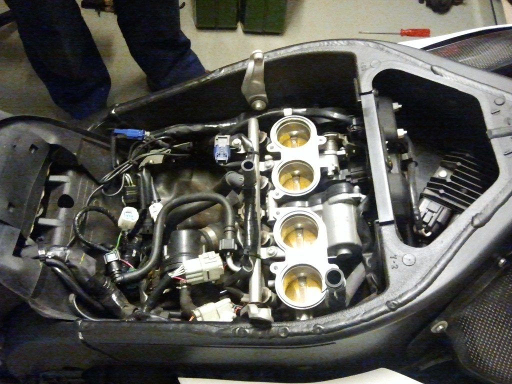 naakt frame Yamaha YZF-R1 racemotor